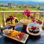 رولت خوری سنگی با پایه چوبی